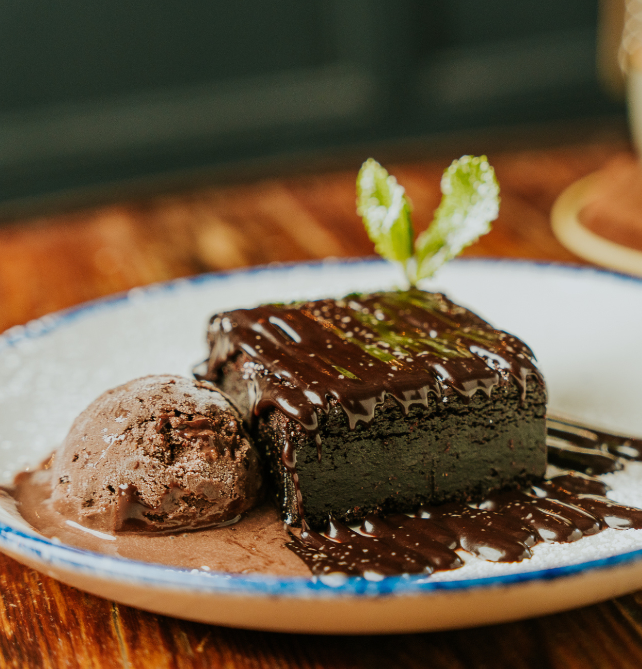 Dinner & Dining at Ye Olde Saracen's Head in Coventry